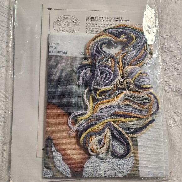 NEEDLEPOINT SUSAN'S DAISIES FROM THE HEART GALLERY COLLECTION - Picture 2 of 2